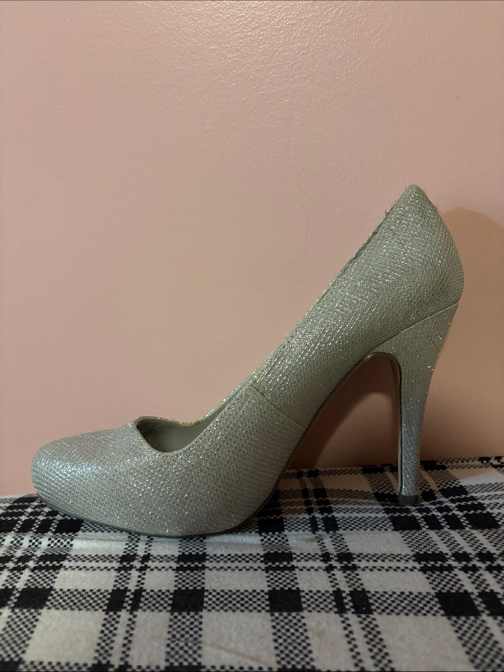 Sparkly Silver Stiletto Heel Size 9 Call it Spring
